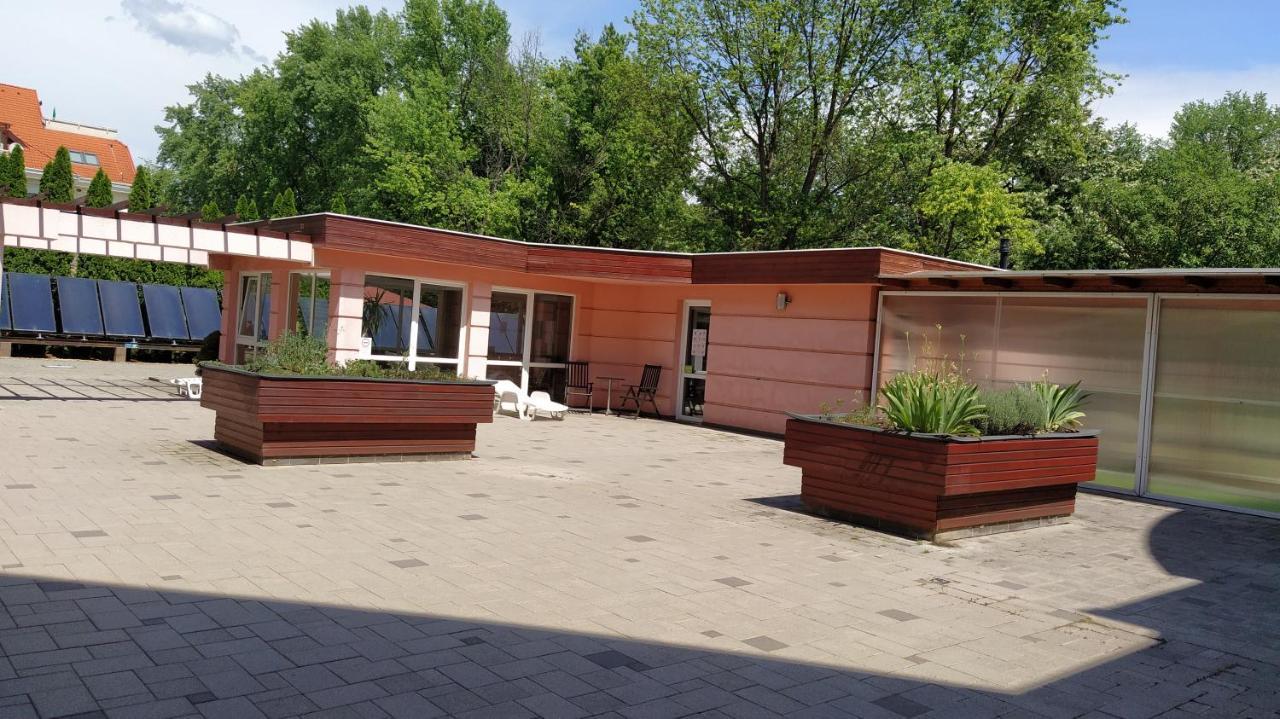Gabi & Gabi Apartments Hajduszoboszlo Luaran gambar