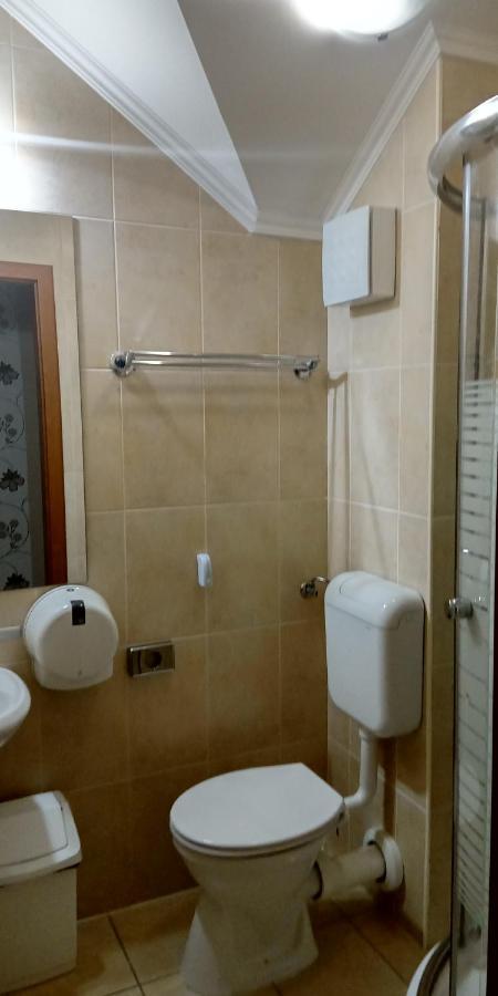 Gabi & Gabi Apartments Hajduszoboszlo Luaran gambar