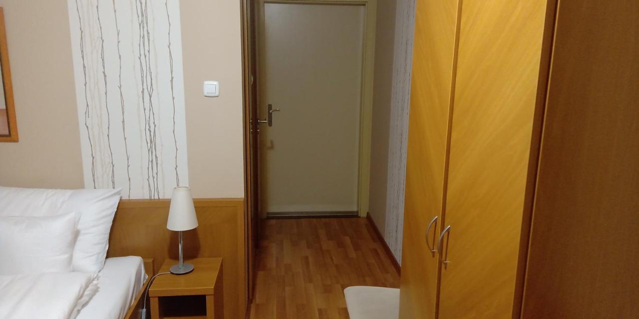 Gabi & Gabi Apartments Hajduszoboszlo Luaran gambar