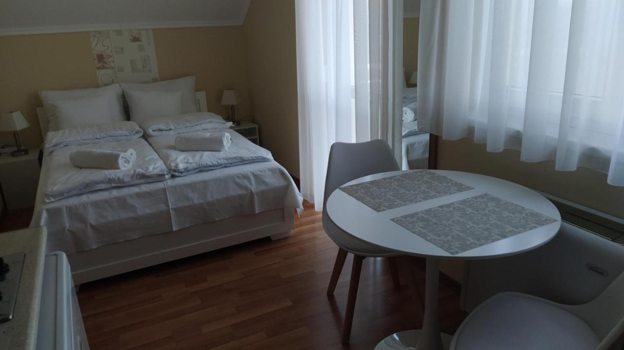 Gabi & Gabi Apartments Hajduszoboszlo Luaran gambar