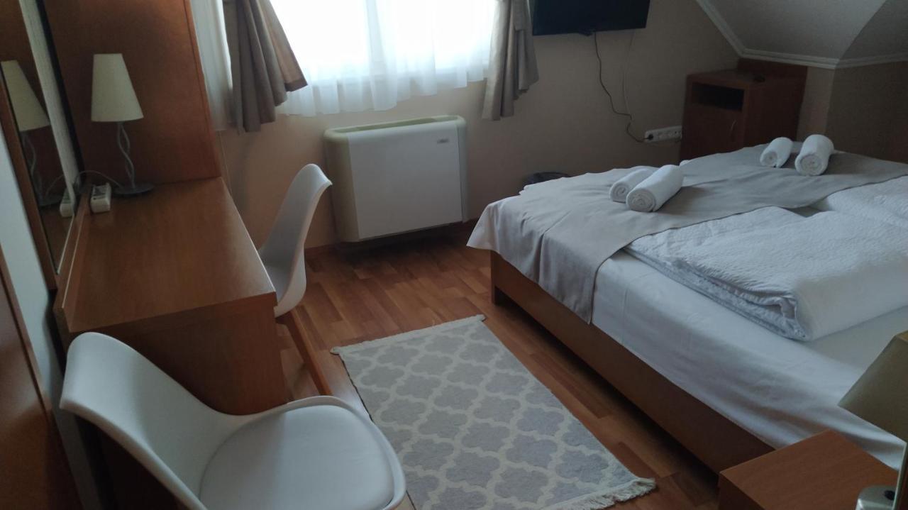 Gabi & Gabi Apartments Hajduszoboszlo Luaran gambar